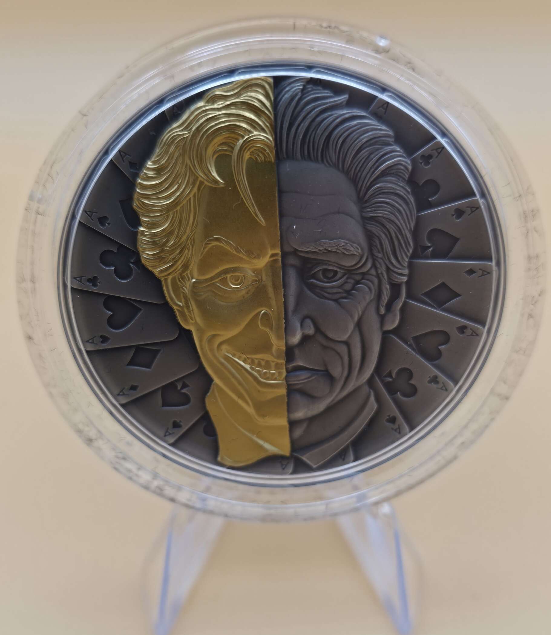 „Niue 2021 MASK 2 oz Silber High Relief mit Vergoldung“