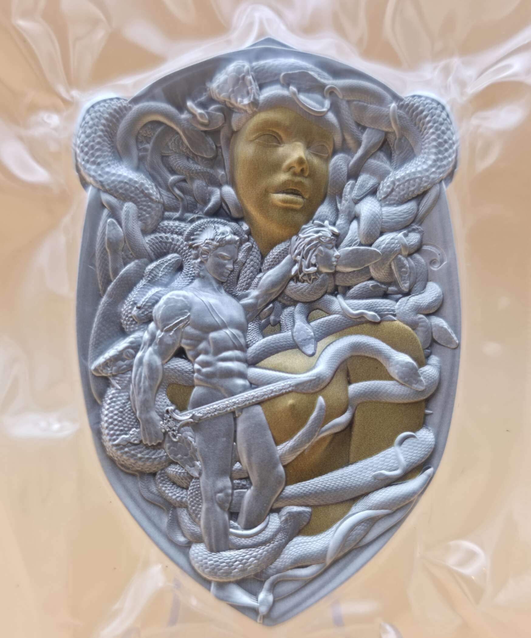 Perseus 2023 Medusa Shield – 3 oz Ag 999 High Relief Silbermünze, nummeriert 068/333, mit OVP.